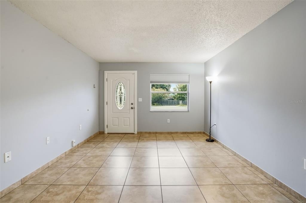2720 S Sunrise Court - Photo 5