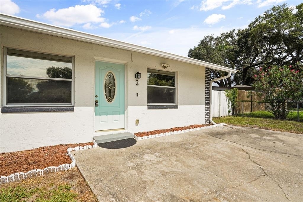 2720 S Sunrise Court - Photo 0