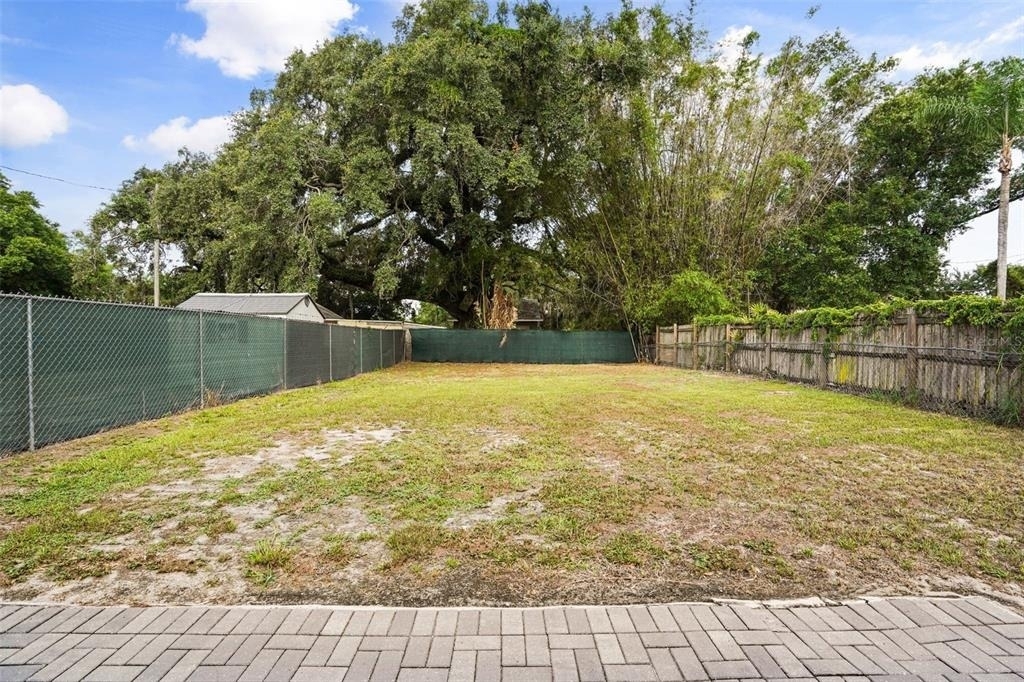 2720 S Sunrise Court - Photo 11