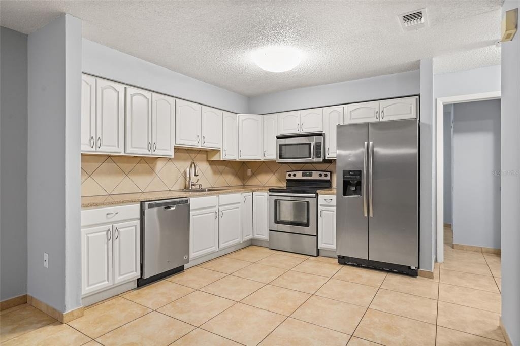 2720 S Sunrise Court - Photo 24