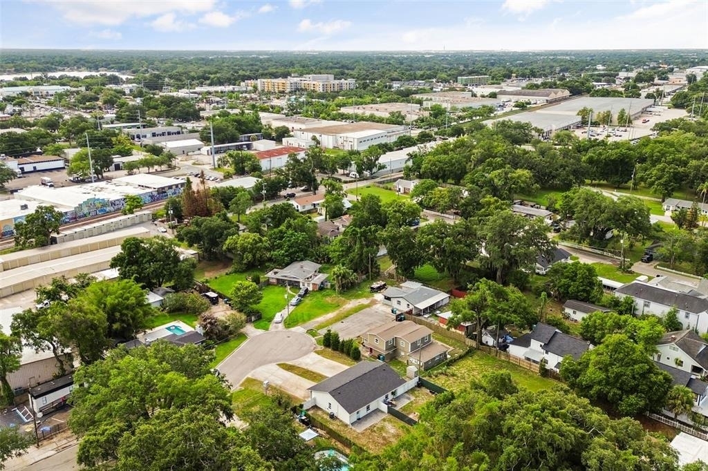 2720 S Sunrise Court - Photo 8