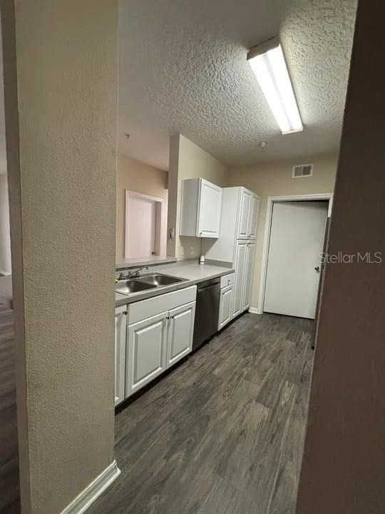 5560 Metrowest Boulevard - Photo 13