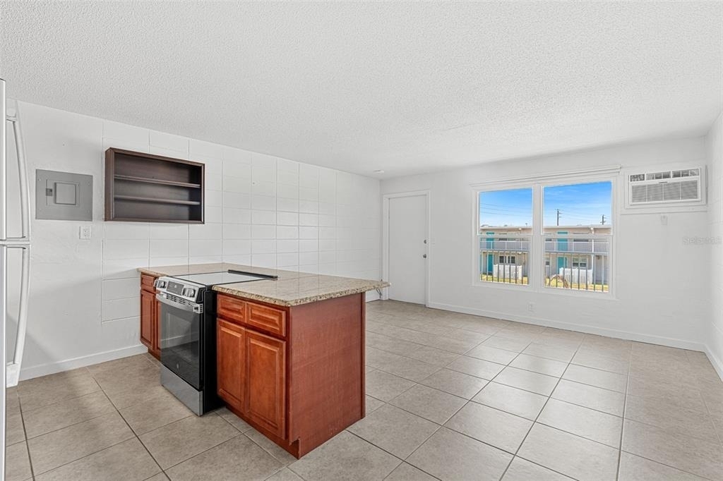 420 Tyler Avenue - Photo 6