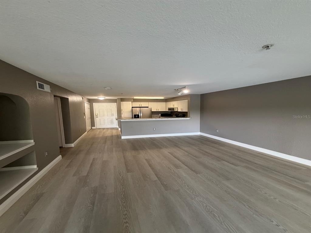 13803 Fairway Island Drive - Photo 4