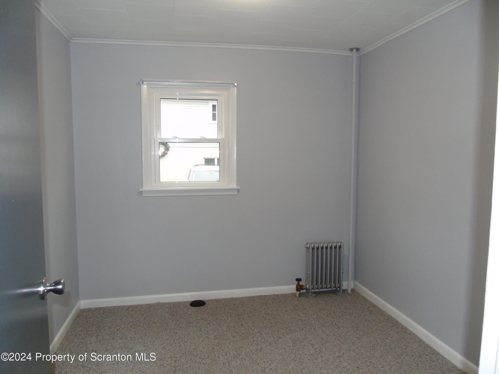 112 E Elm Street - Photo 12