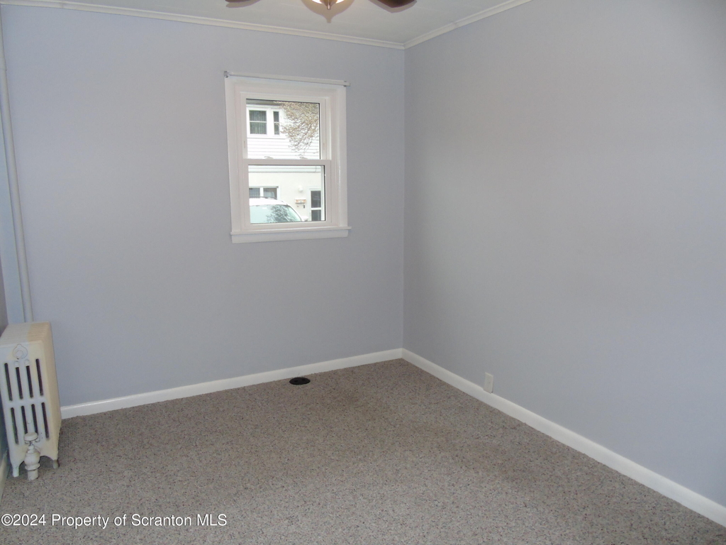 112 E Elm Street - Photo 15
