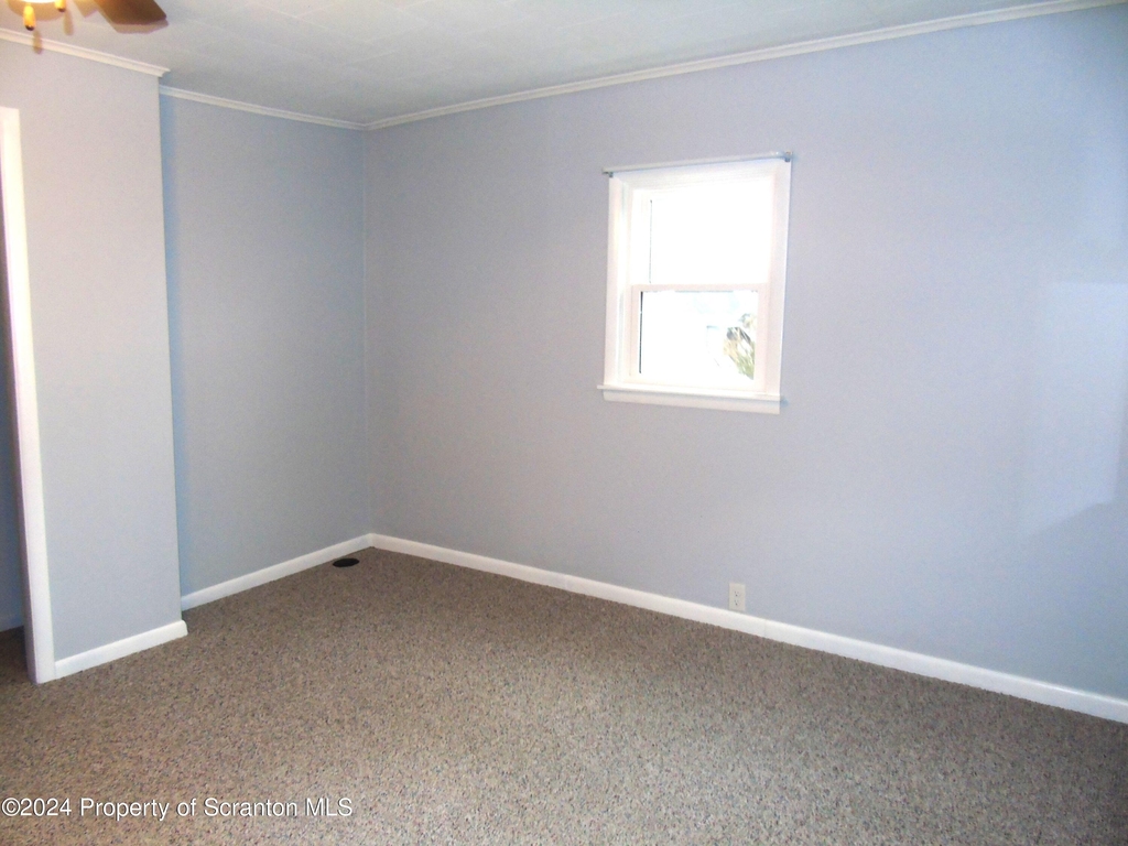 112 E Elm Street - Photo 17