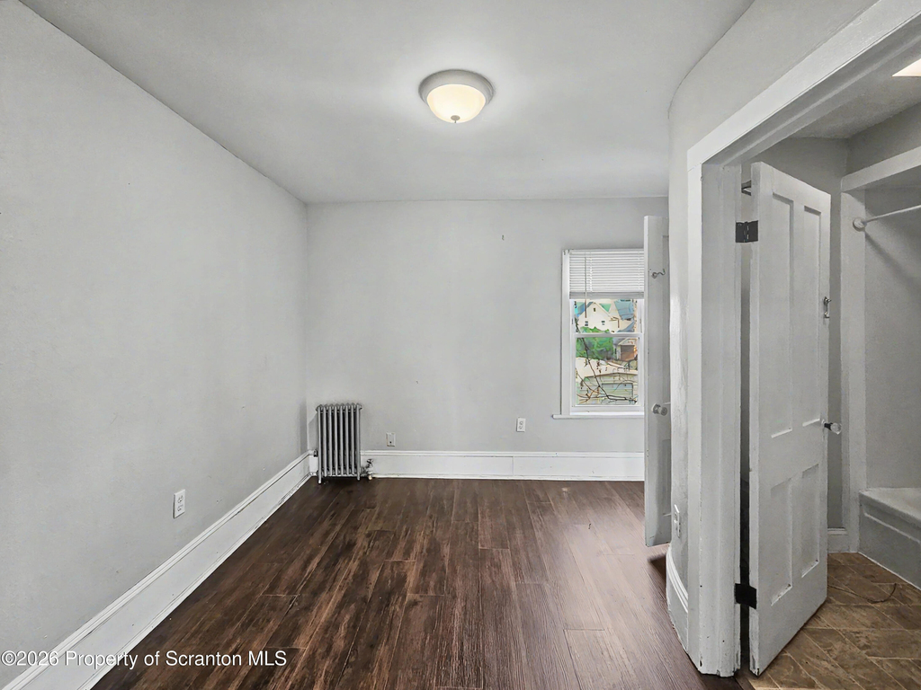 1019 N Irving Avenue - Photo 8