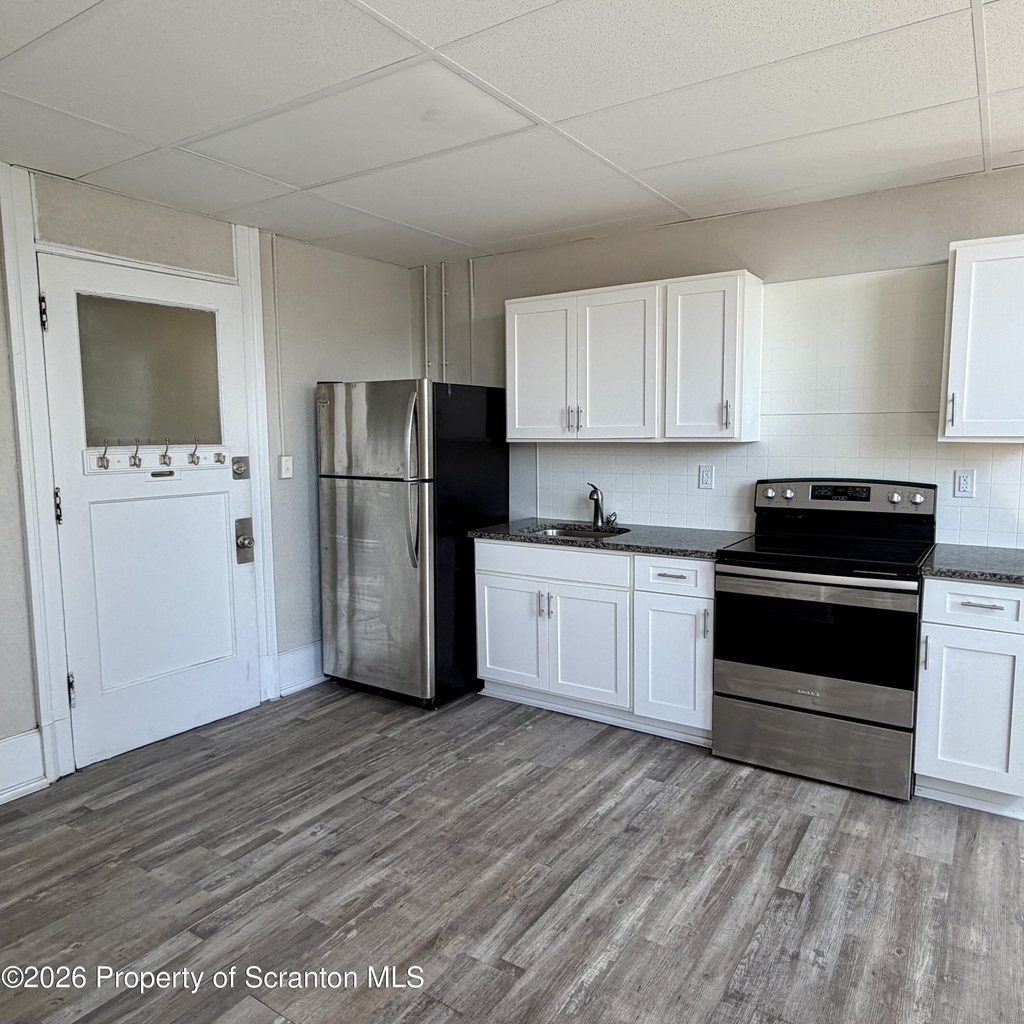 106 Delaware Avenue - Photo 0