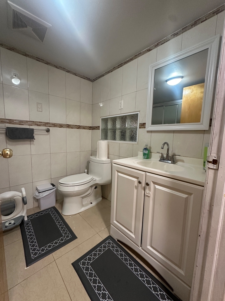 2323 East 16th Street - Photo 3