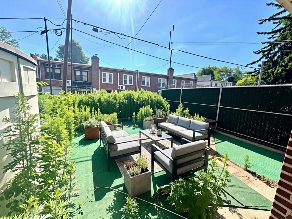 2319 East 16th Street - Photo 4