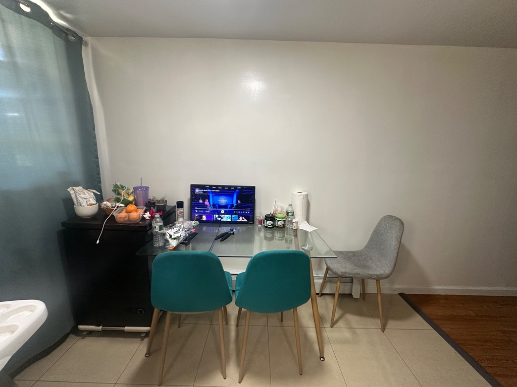 2323 East 16th Street - Photo 8