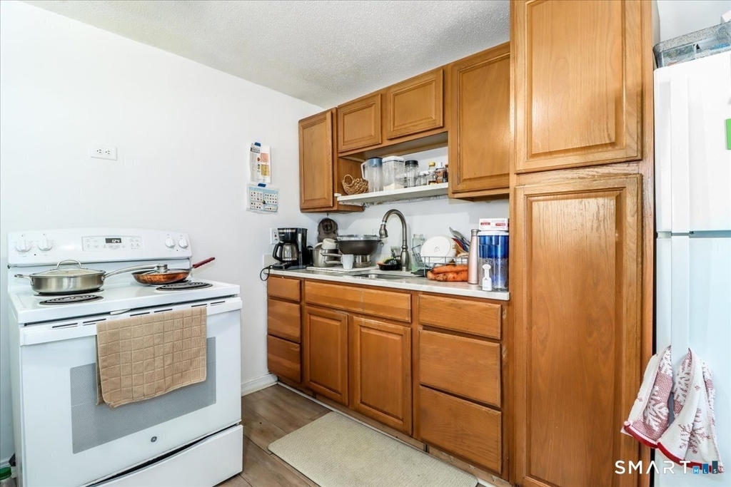 7 Padanaram Road - Photo 14