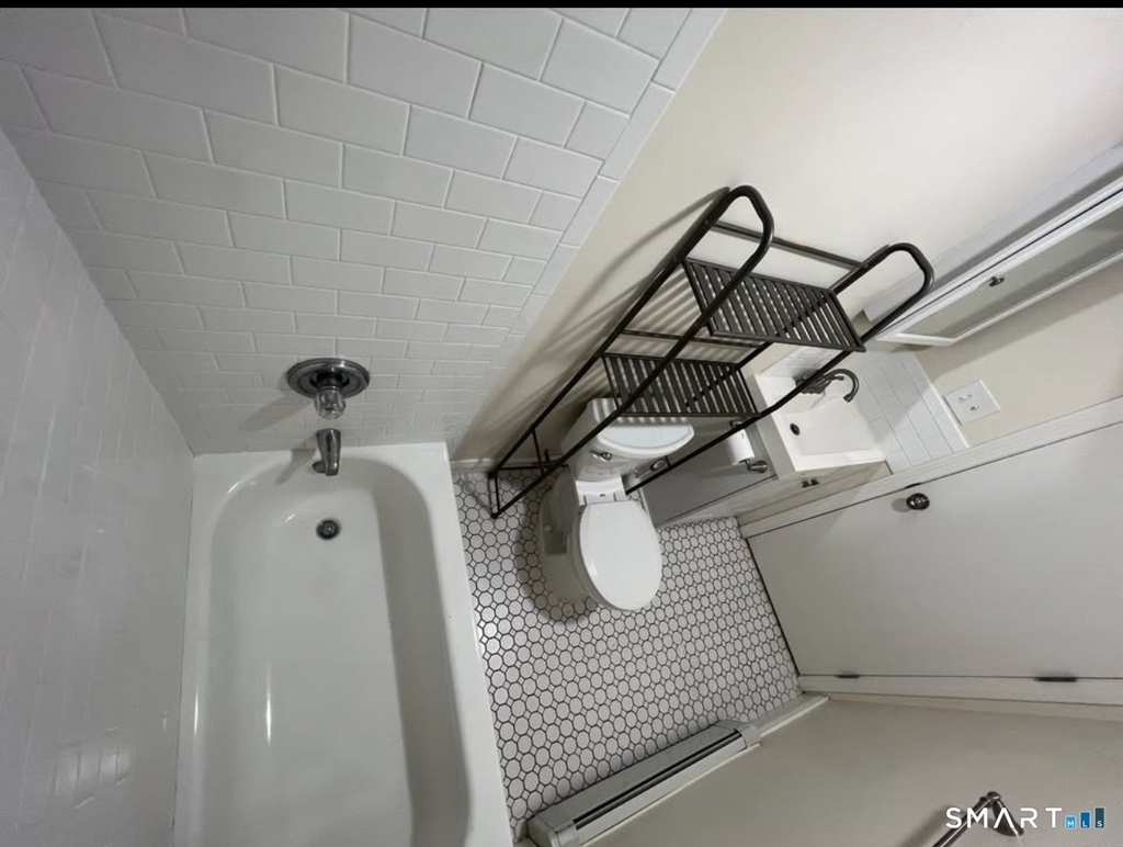 967 Hancock Avenue - Photo 6