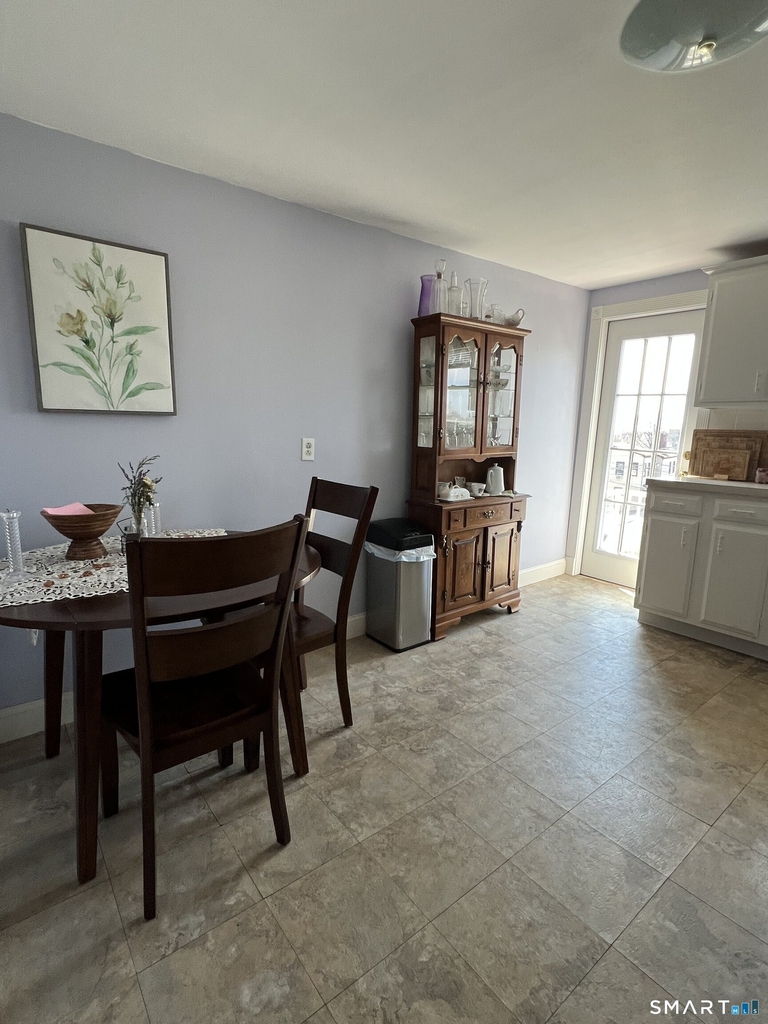 262 East Avenue - Photo 3