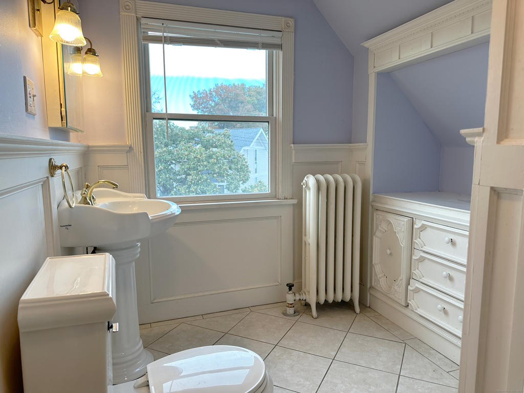 262 East Avenue - Photo 8