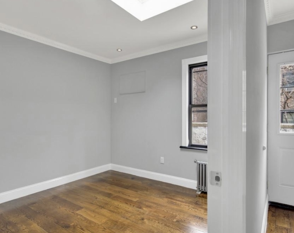 East 26th Street - Photo 5