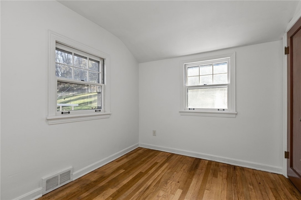 255 Gilkeson Rd - Photo 19