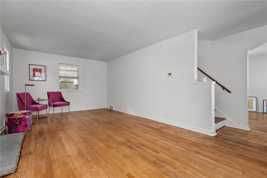 255 Gilkeson Rd - Photo 3