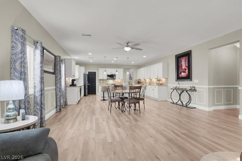 1405 Fantastic Court - Photo 11