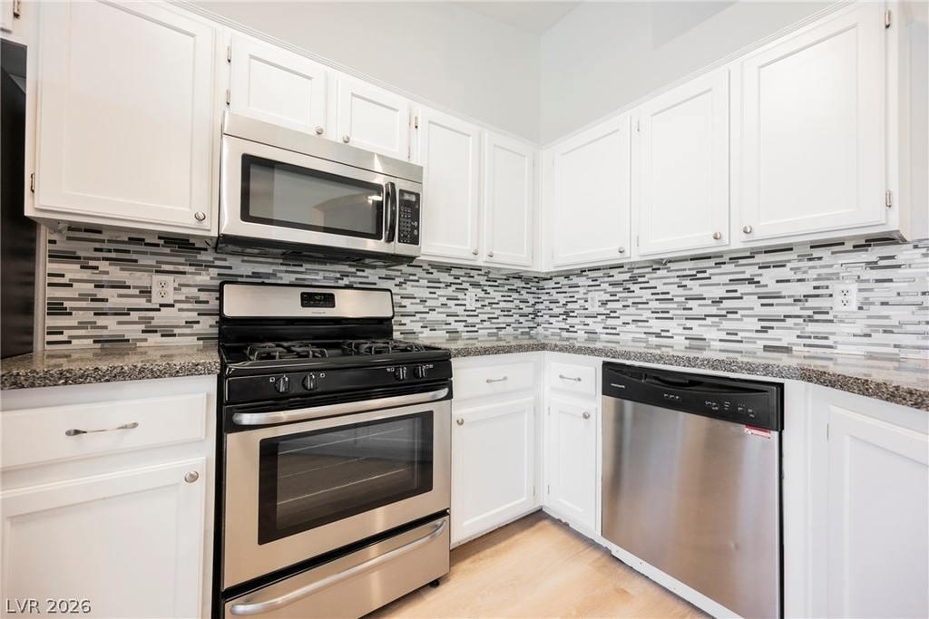 802 Airy Hill Street - Photo 17