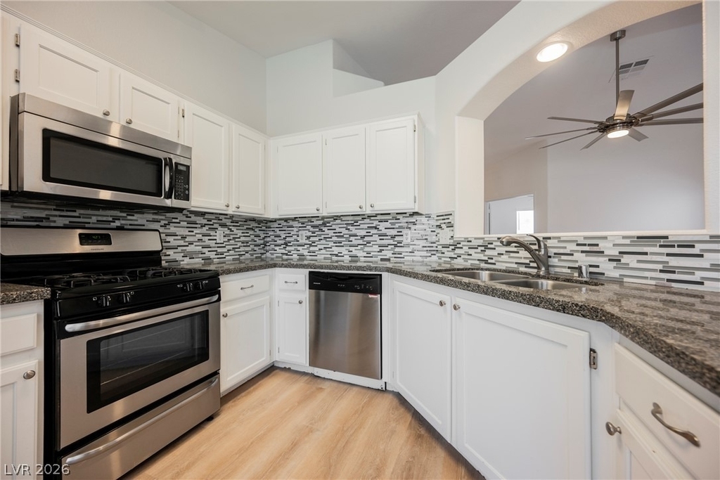802 Airy Hill Street - Photo 16