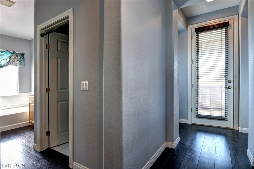 10471 Foggy Glen Avenue - Photo 13