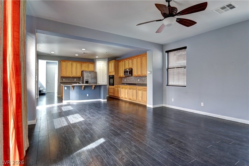 10471 Foggy Glen Avenue - Photo 7