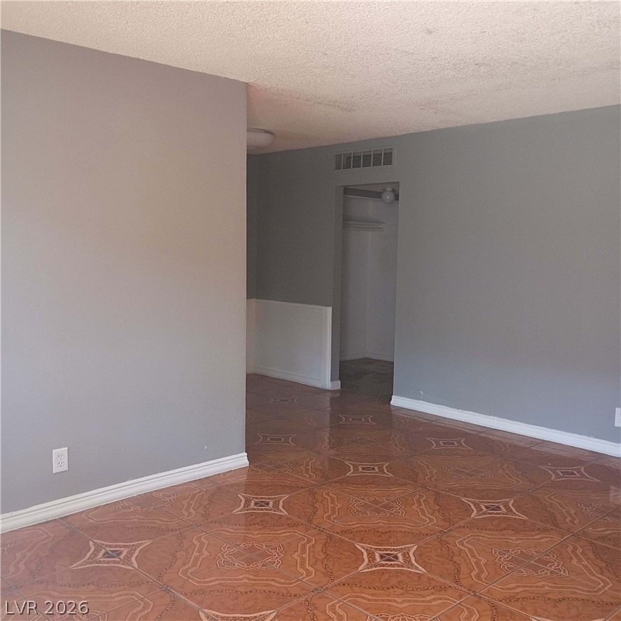 2100 Sunrise Avenue - Photo 2