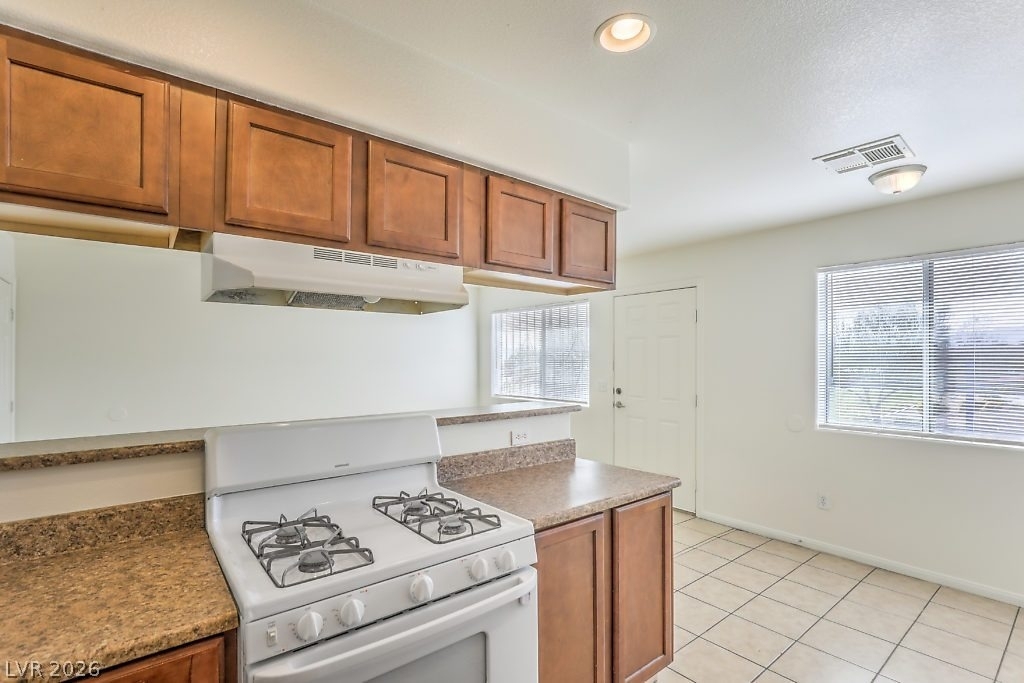 3127 N Walnut Road - Photo 5