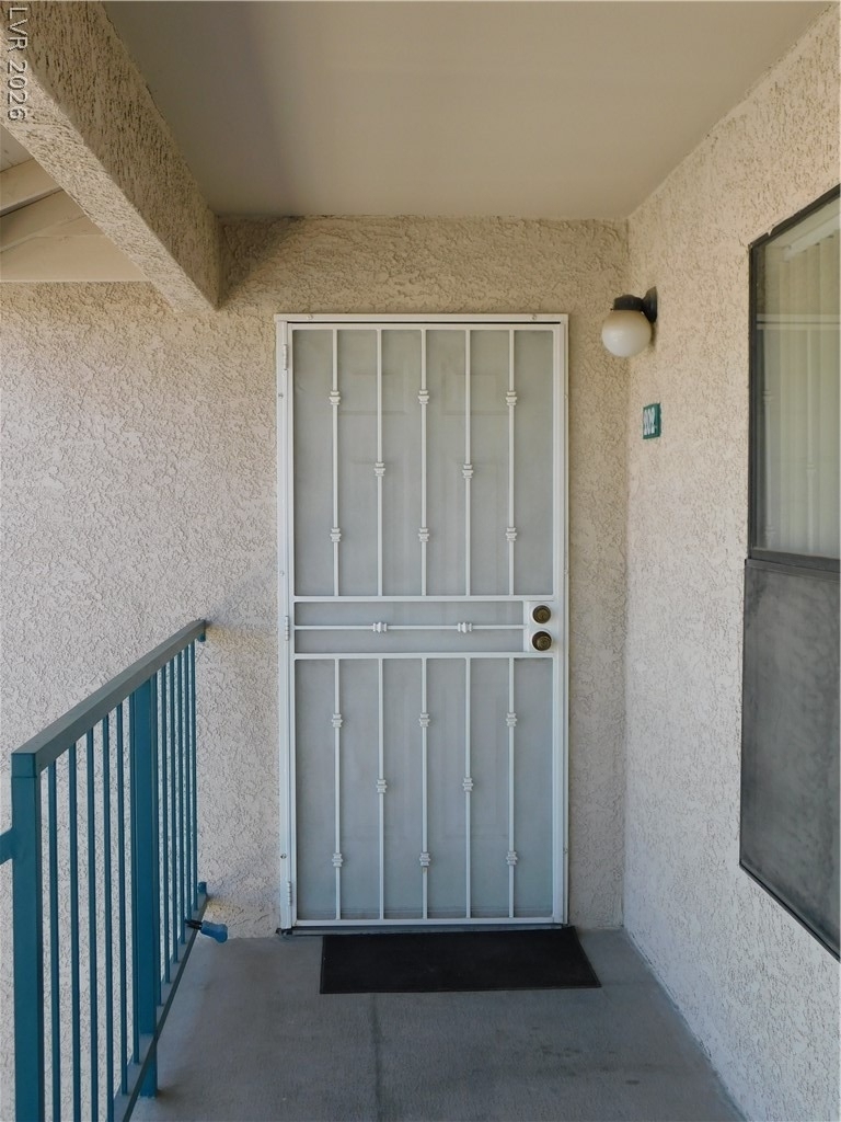 5221 Lindell Road - Photo 4