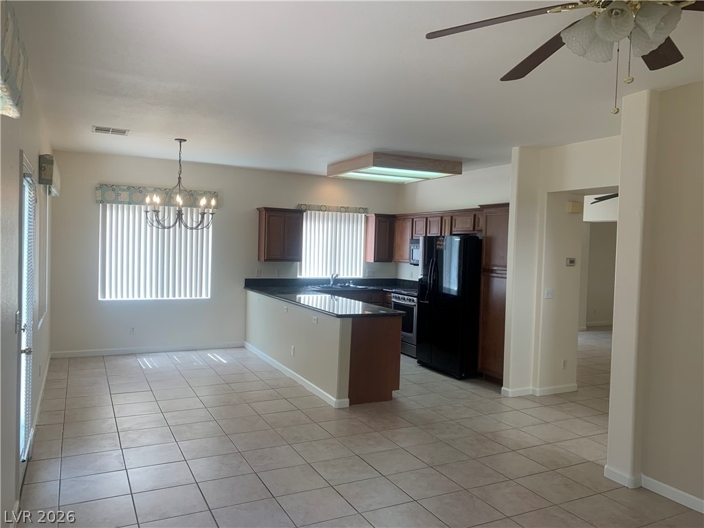 1416 Calle Montery Street - Photo 4