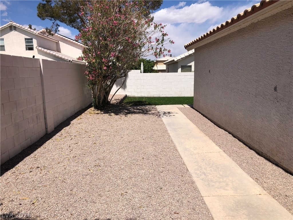 8420 Aspenbrook Avenue - Photo 19