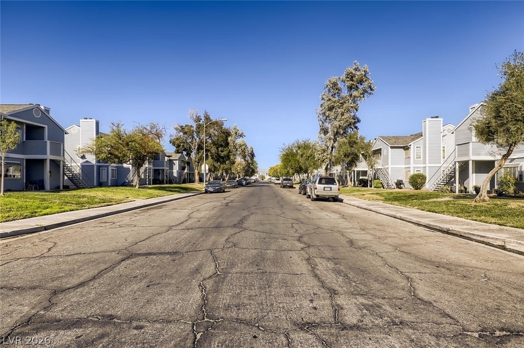 1843 Cosmic Drive - Photo 25