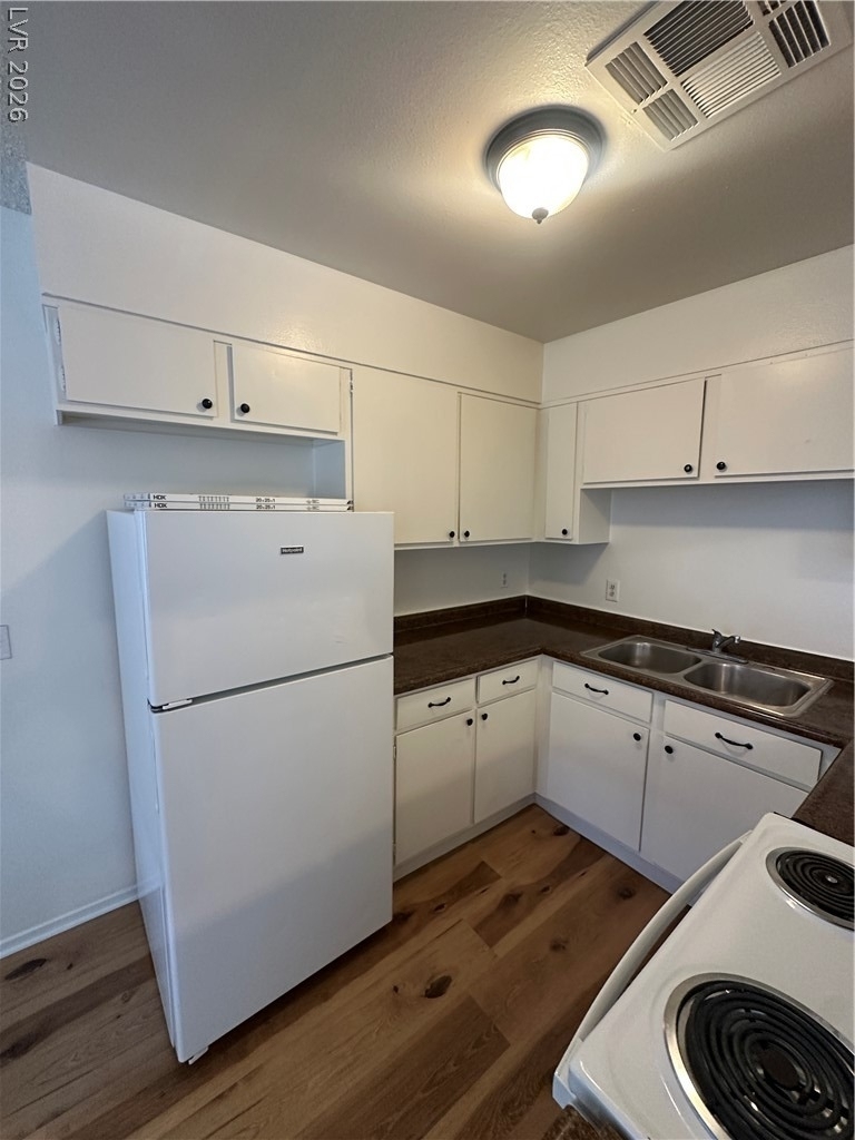 3355 Sylvia Street - Photo 3