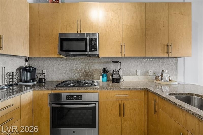 353 E Bonneville Avenue - Photo 7