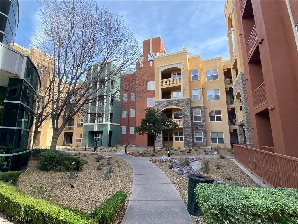 68 E Serene Avenue - Photo 0