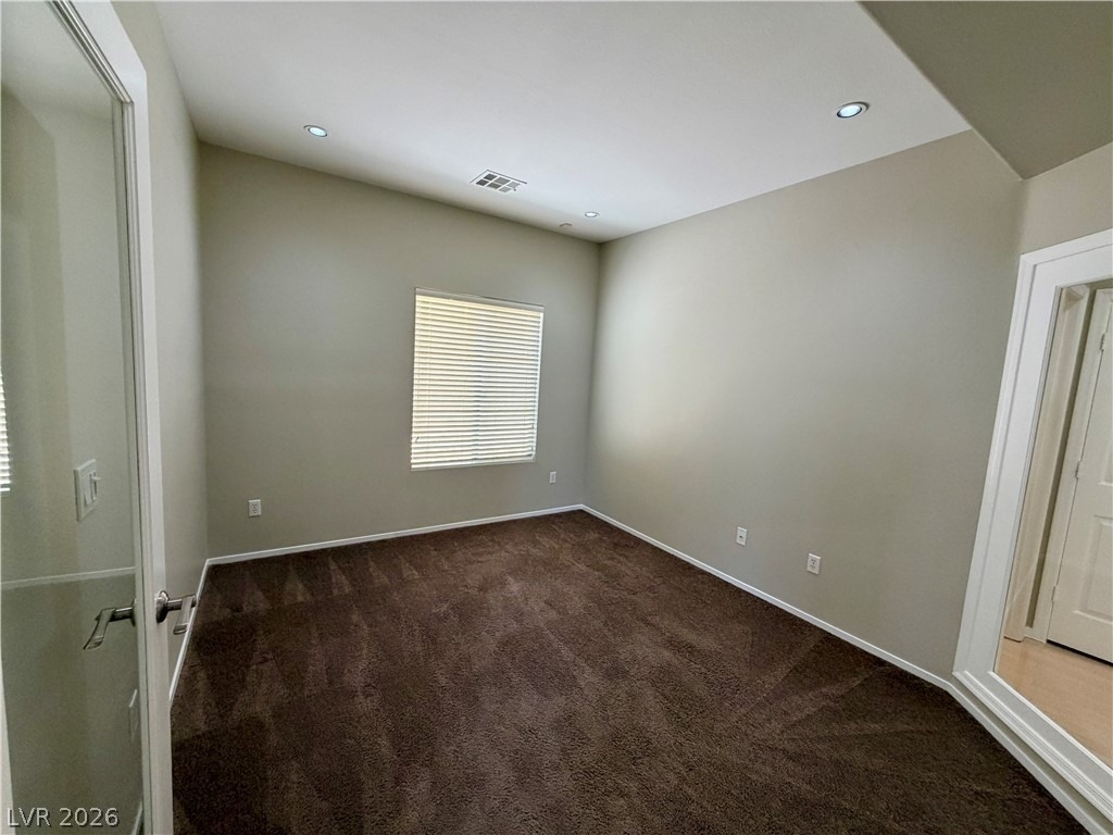 276 Heatherstone Street - Photo 21