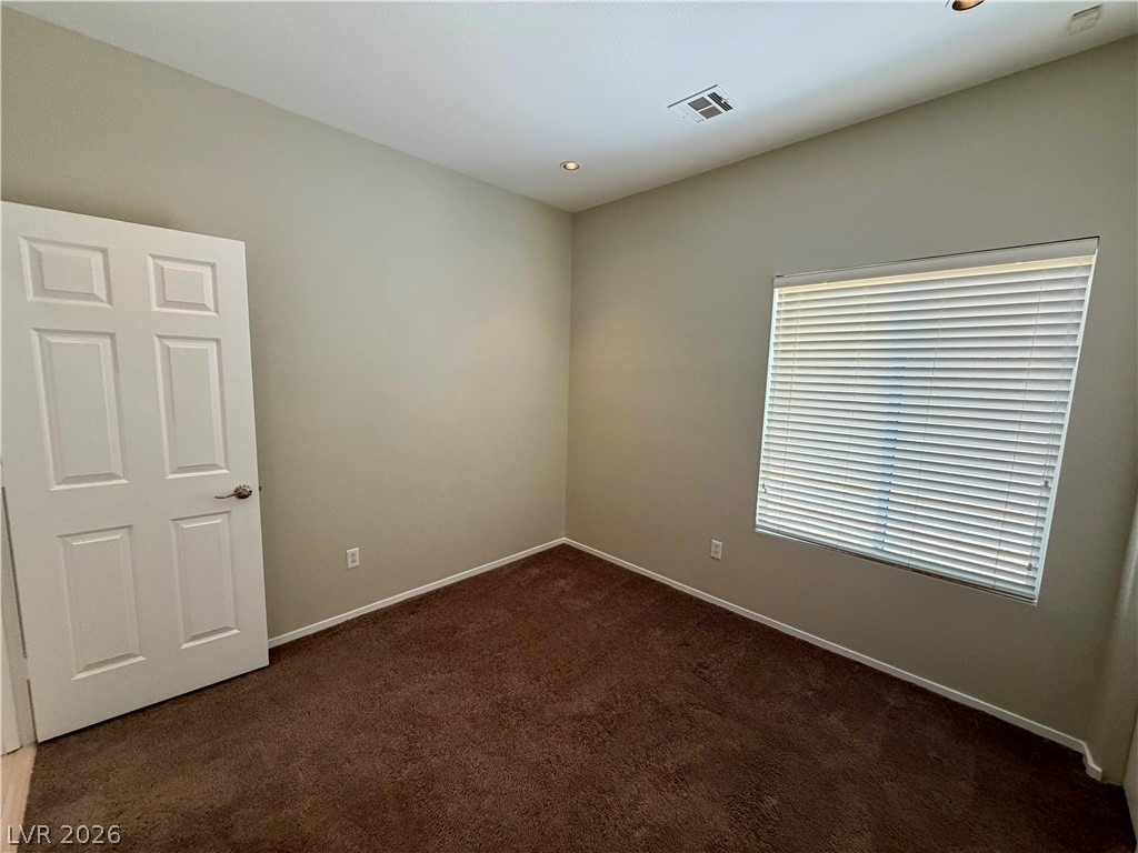 276 Heatherstone Street - Photo 29