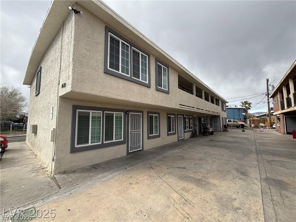 1420 Putnam Avenue - Photo 1