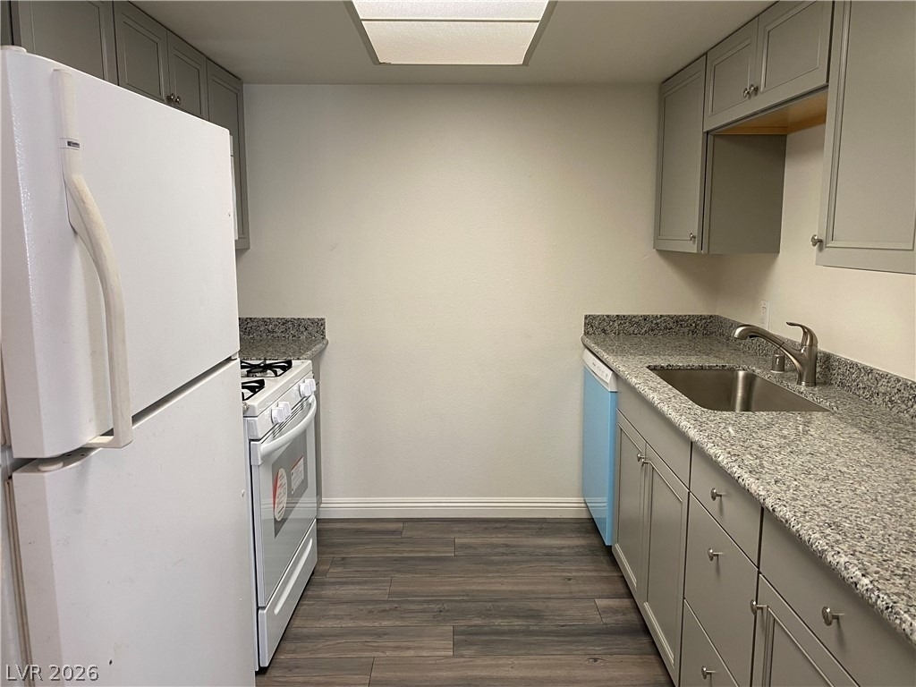 3911 Cambridge Street - Photo 3