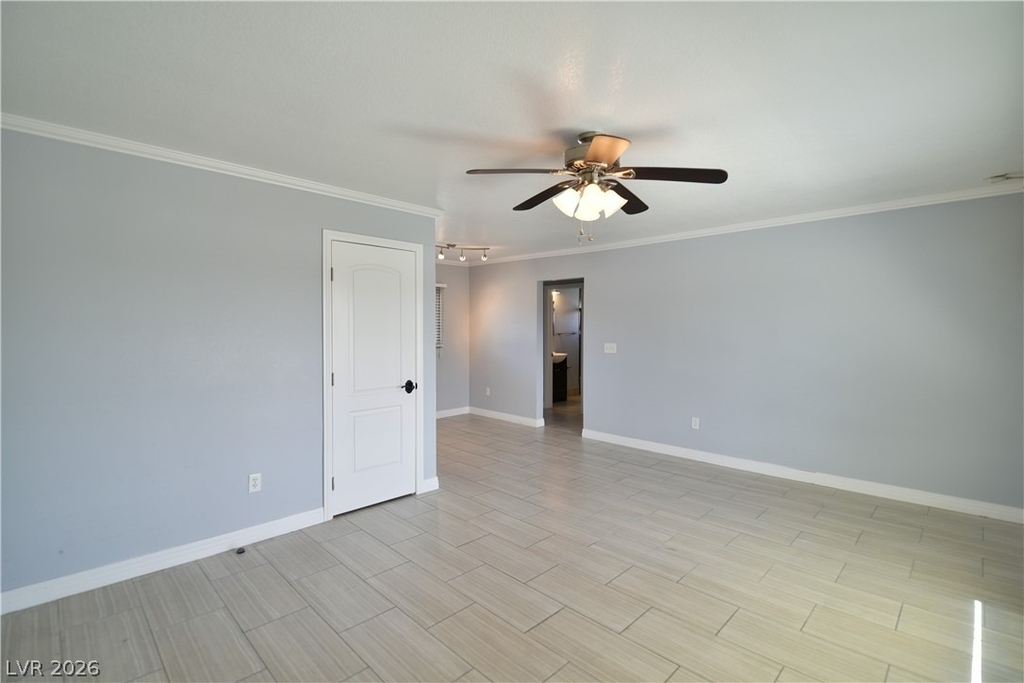 1003 E Clark Avenue - Photo 14