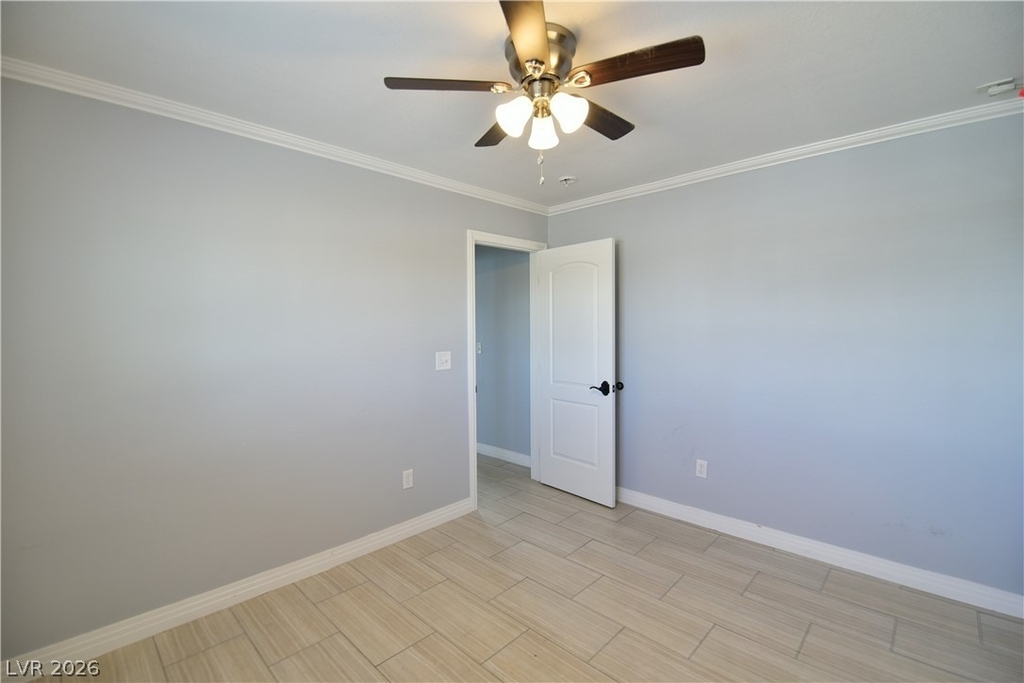 1003 E Clark Avenue - Photo 10