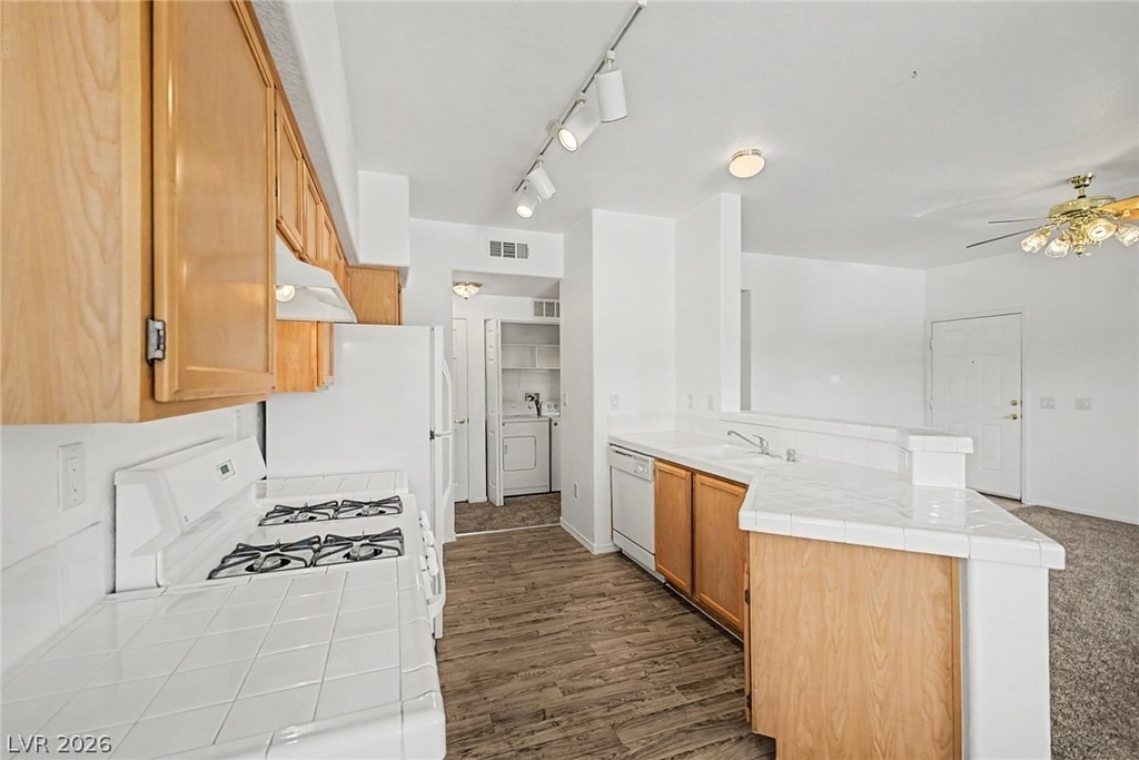 1050 E Cactus Avenue - Photo 10