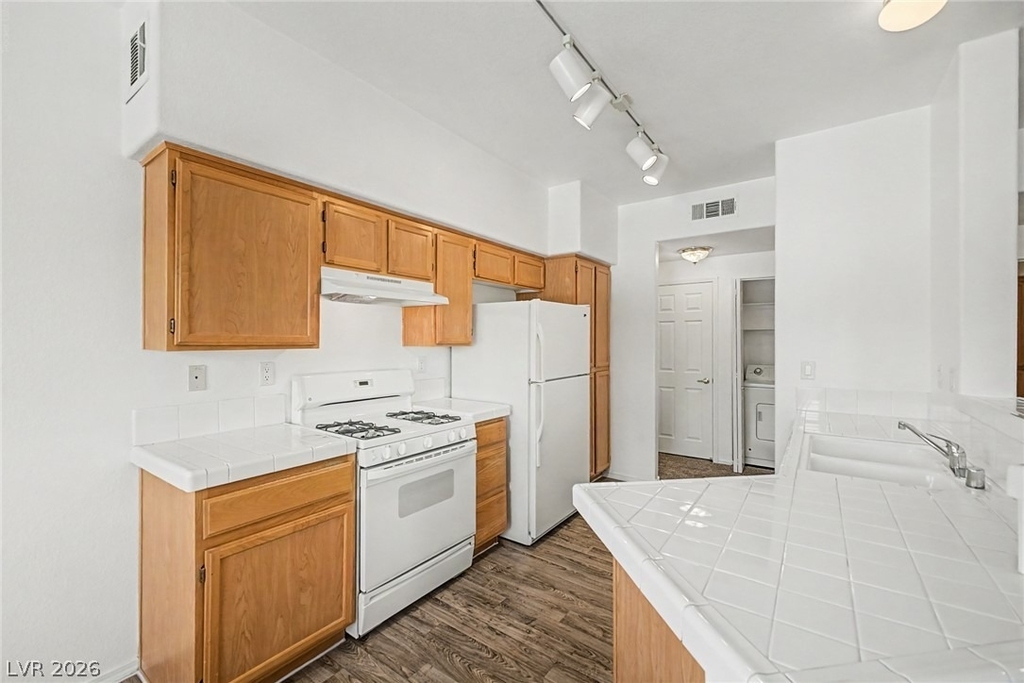 1050 E Cactus Avenue - Photo 11