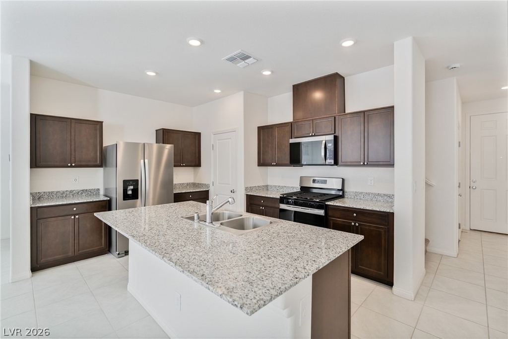 9079 Vesey Avenue - Photo 5