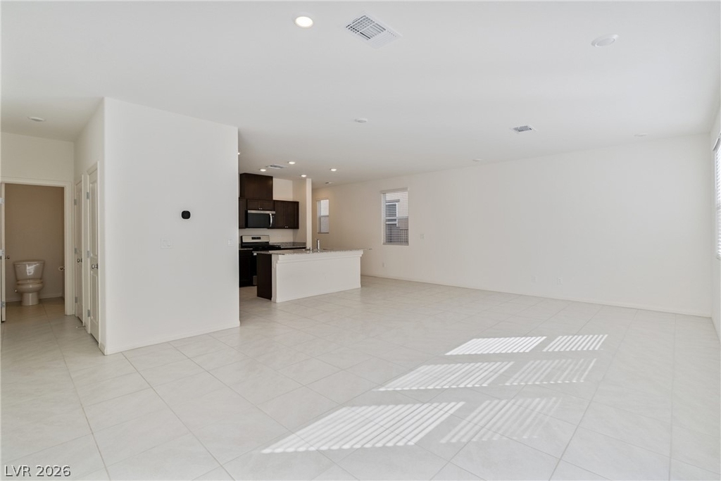 9079 Vesey Avenue - Photo 7