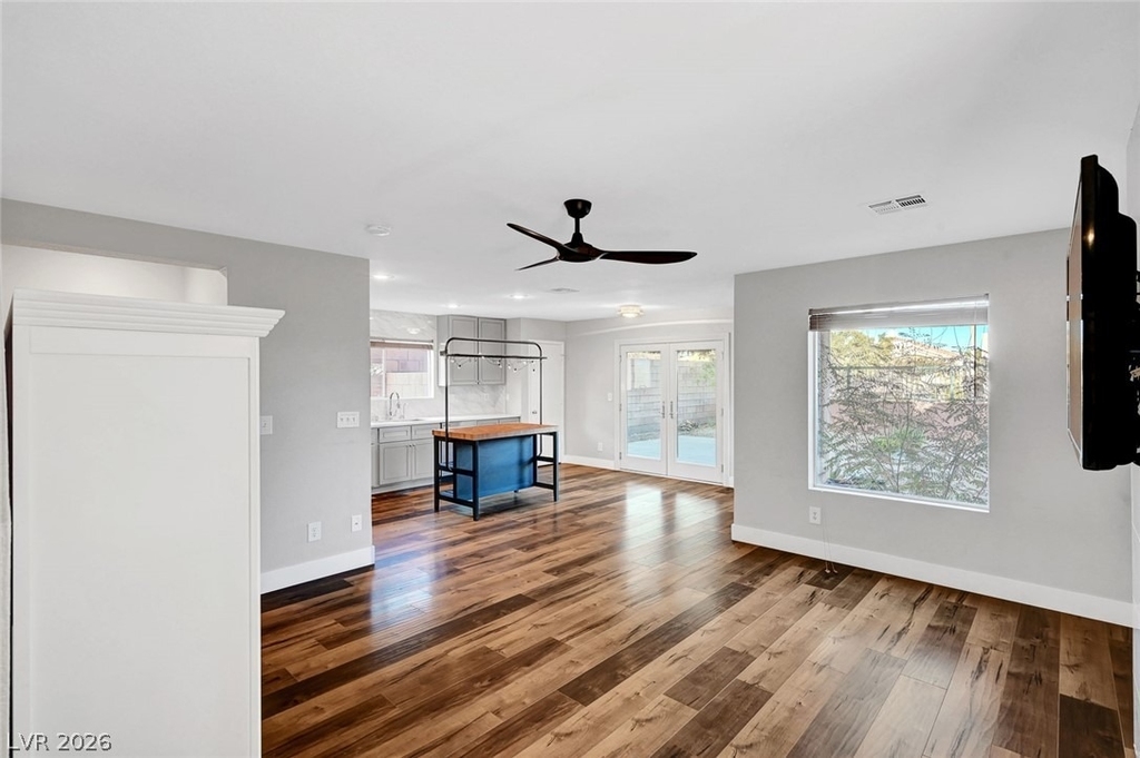 812 Sistine Street - Photo 3