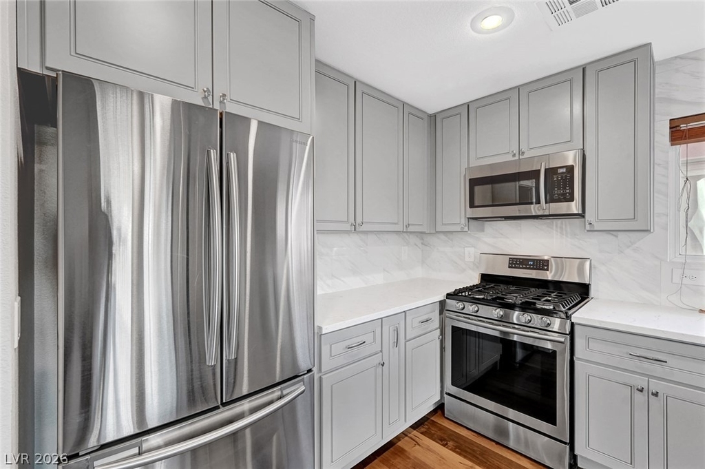 812 Sistine Street - Photo 14