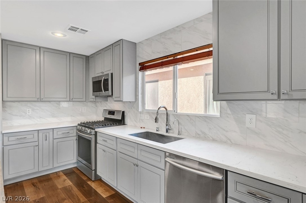812 Sistine Street - Photo 17